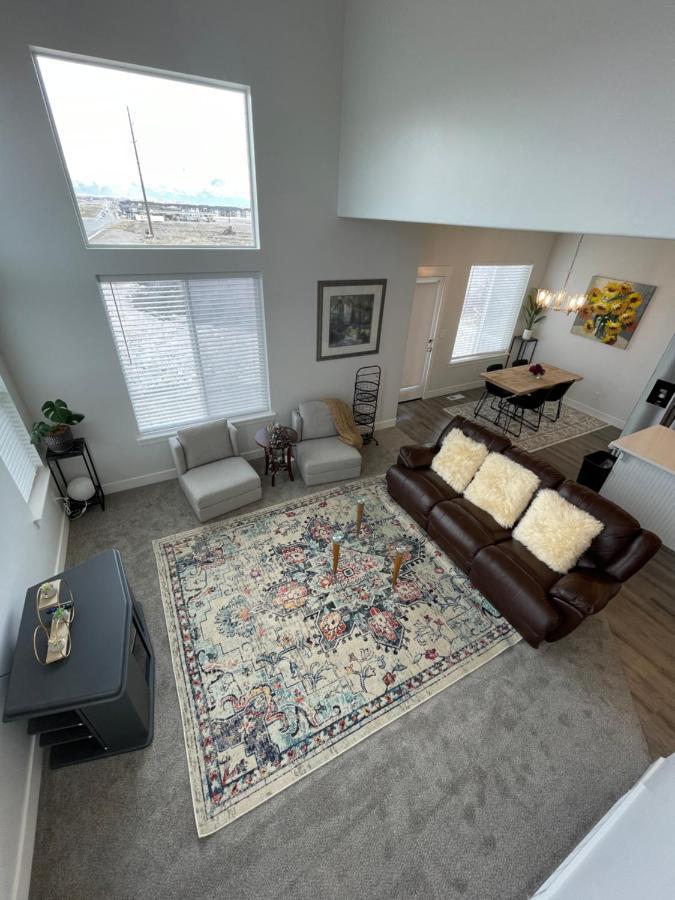 Villa Brand New 3-Beds Stylish Entire House At Lehi Extérieur photo